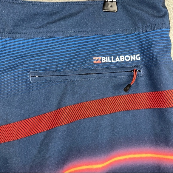 Billabong Swimwear Plaxtinum X Spinner x Mens 38 Blue Striped Board Short - Picture 3 of 8